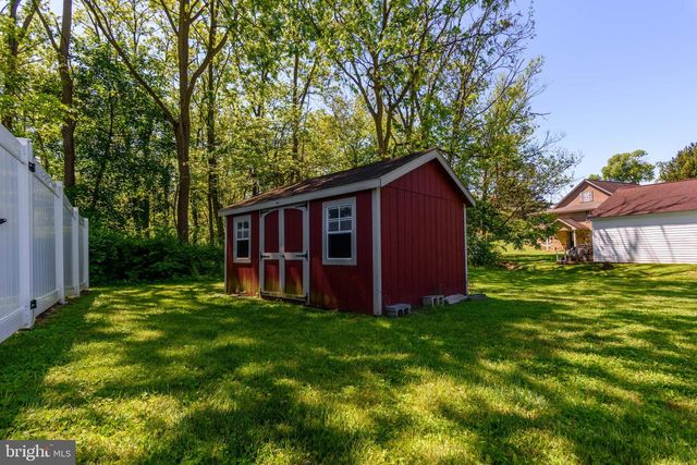 122 N 3RD ST, Bainbridge, PA 17502