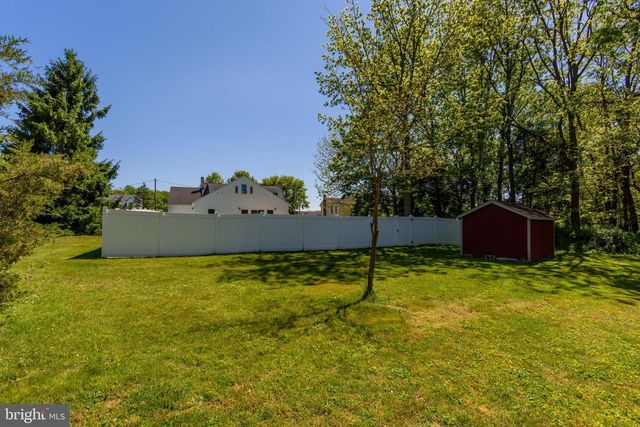 122 N 3RD ST, Bainbridge, PA 17502