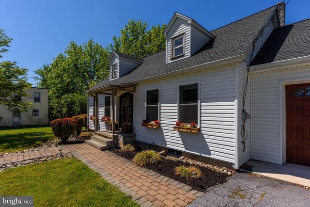 122 N 3RD ST, Bainbridge, PA 17502