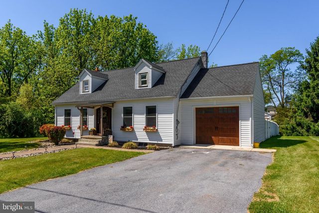 122 N 3RD ST, Bainbridge, PA 17502