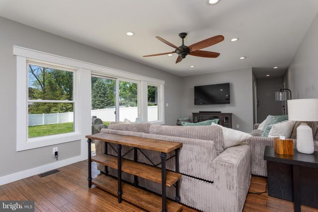 122 N 3RD ST, Bainbridge, PA 17502