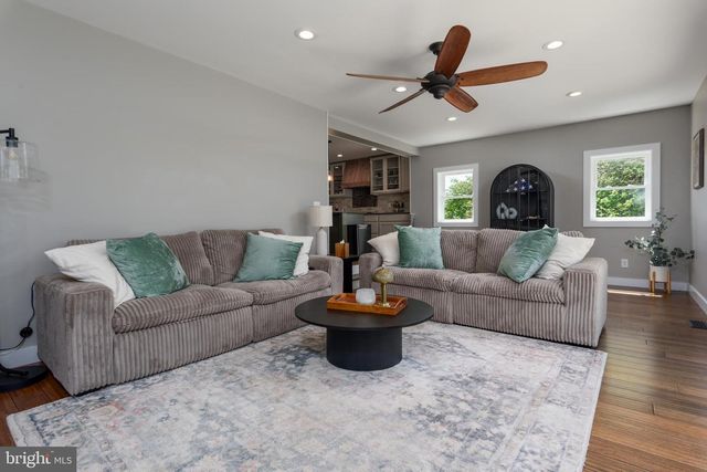 122 N 3RD ST, Bainbridge, PA 17502