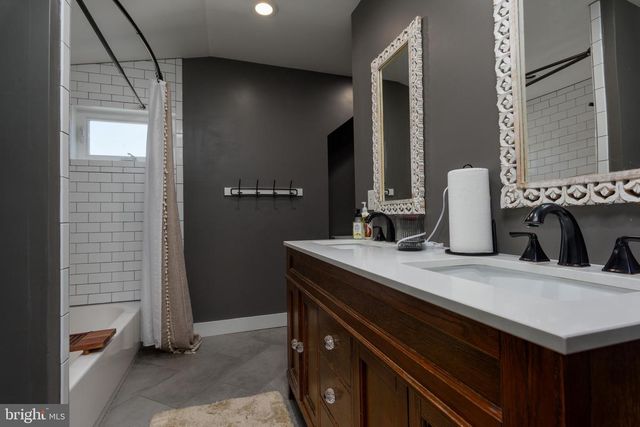 122 N 3RD ST, Bainbridge, PA 17502