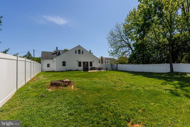 122 N 3RD ST, Bainbridge, PA 17502