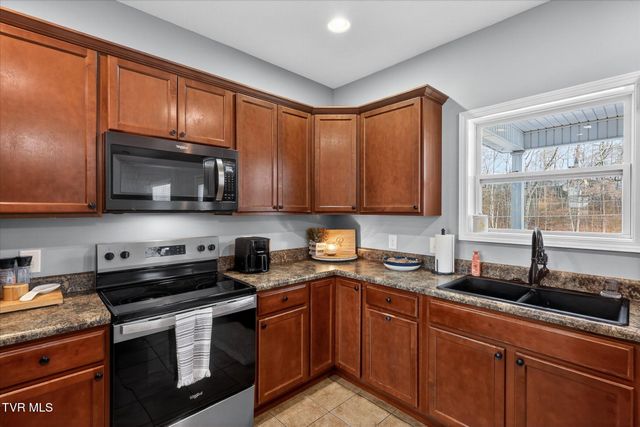 512 Cameron Court, Jonesborough, TN 37659