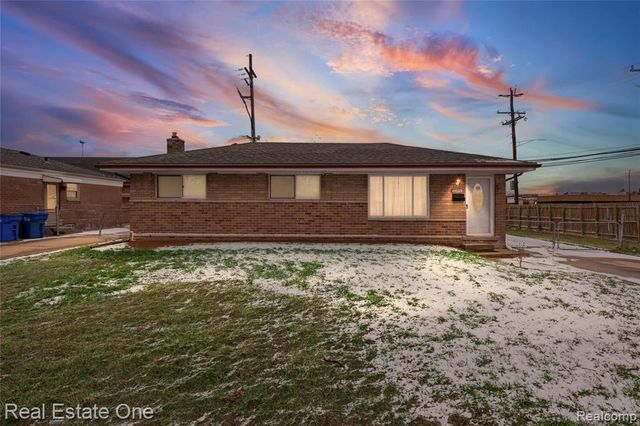 32955 Hawthorne Drive, Warren, MI 48092