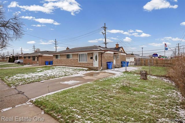 32955 Hawthorne Drive, Warren, MI 48092