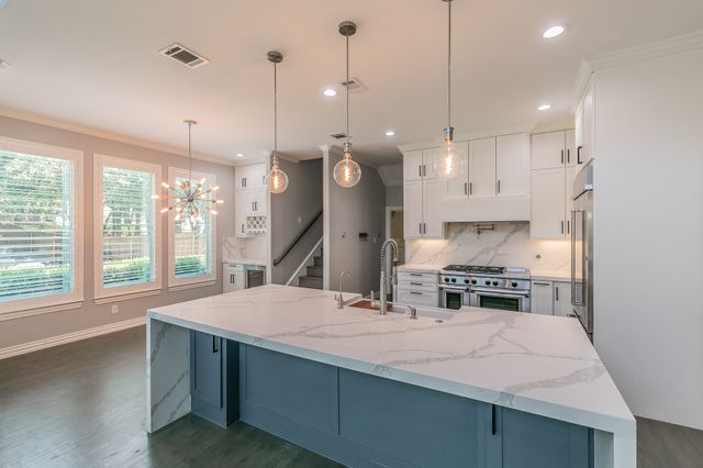 2305 Beacon Hill Drive, Keller, TX 76248