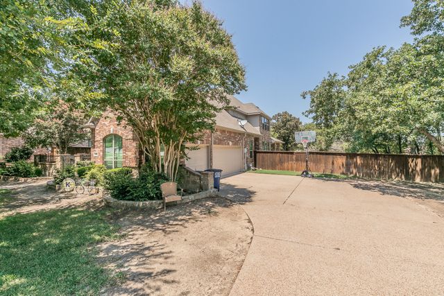 2305 Beacon Hill Drive, Keller, TX 76248