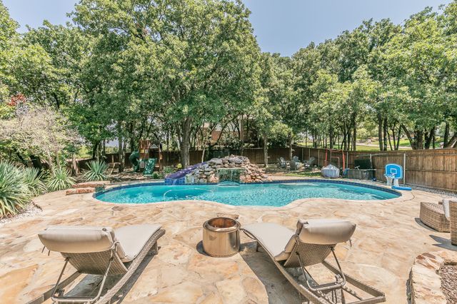 2305 Beacon Hill Drive, Keller, TX 76248