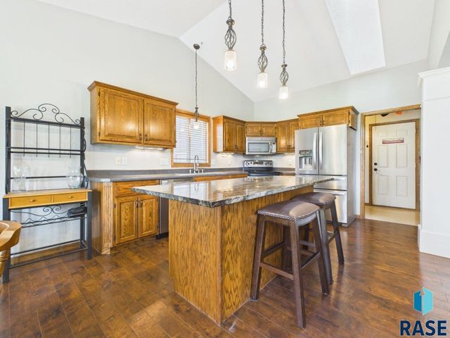 4040 S Brady Ct Court, Sioux Falls, SD 57103
