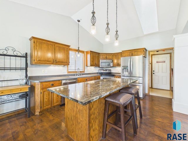 4040 S Brady Ct Court, Sioux Falls, SD 57103