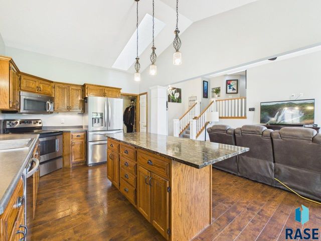 4040 S Brady Ct Court, Sioux Falls, SD 57103