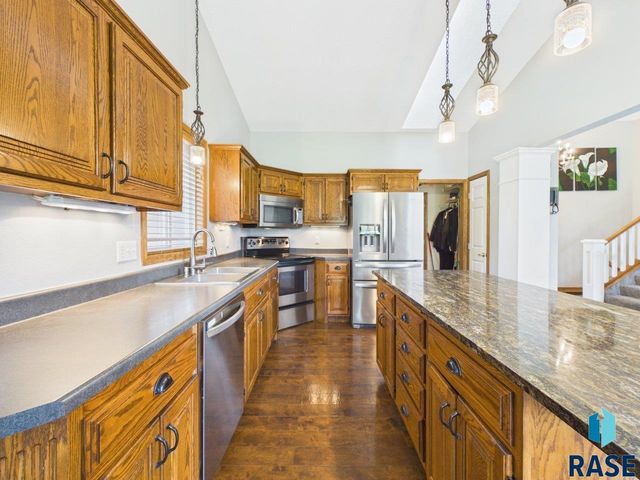 4040 S Brady Ct Court, Sioux Falls, SD 57103