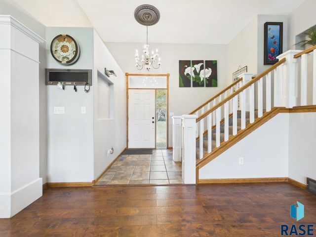 4040 S Brady Ct Court, Sioux Falls, SD 57103