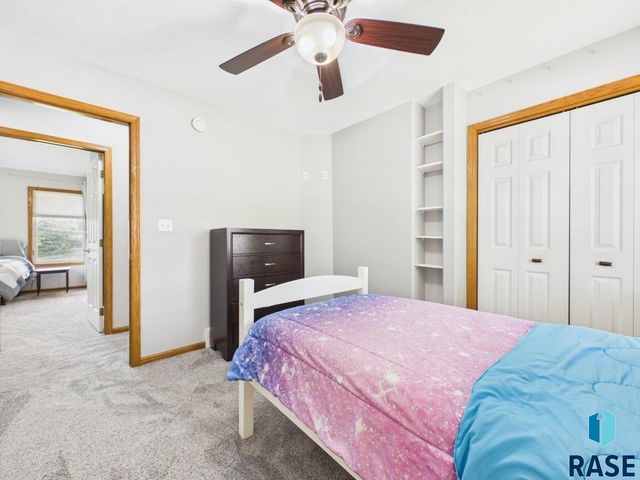 4040 S Brady Ct Court, Sioux Falls, SD 57103