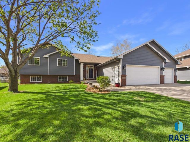 4040 S Brady Ct Court, Sioux Falls, SD 57103
