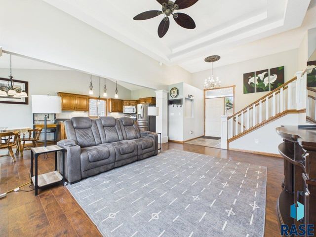 4040 S Brady Ct Court, Sioux Falls, SD 57103