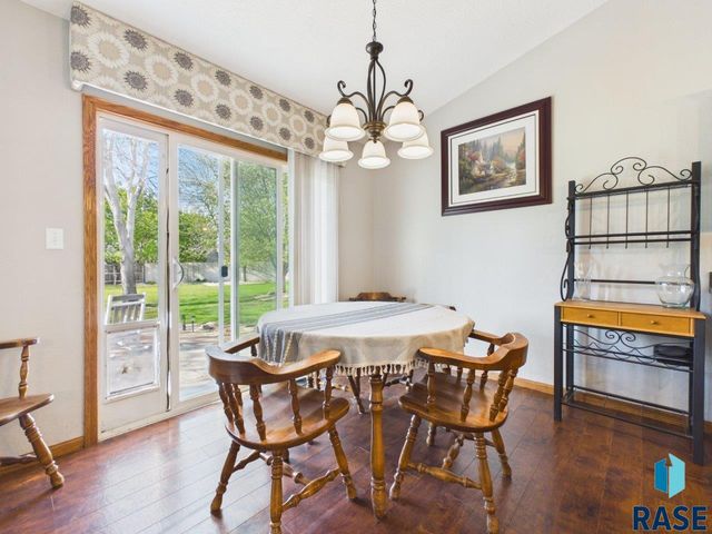 4040 S Brady Ct Court, Sioux Falls, SD 57103