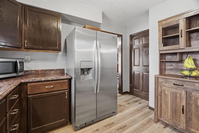 325 QUINCY AVENUE, Omro, WI 54963