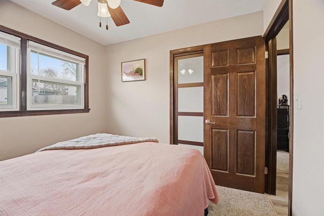 325 QUINCY AVENUE, Omro, WI 54963