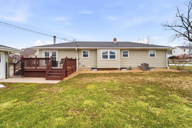 325 QUINCY AVENUE, Omro, WI 54963