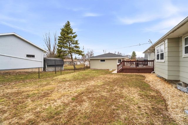 325 QUINCY AVENUE, Omro, WI 54963
