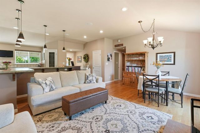 4524 Argonaut Way, Sacramento, CA 95864