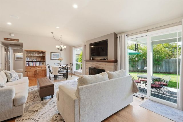 4524 Argonaut Way, Sacramento, CA 95864