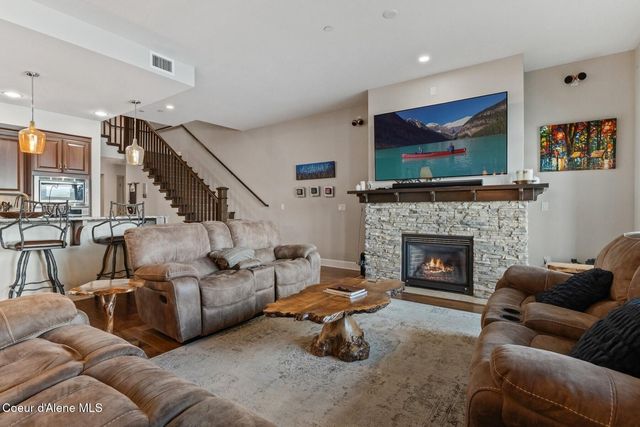 606 Sandpoint Ave, Sandpoint, ID 83864