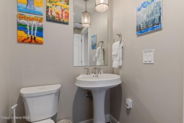 606 Sandpoint Ave, Sandpoint, ID 83864
