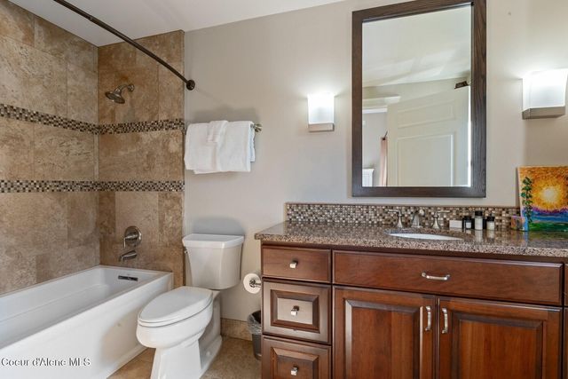 606 Sandpoint Ave, Sandpoint, ID 83864