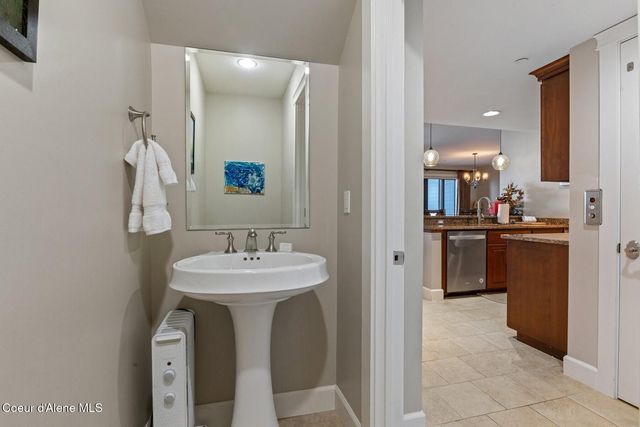 606 Sandpoint Ave, Sandpoint, ID 83864