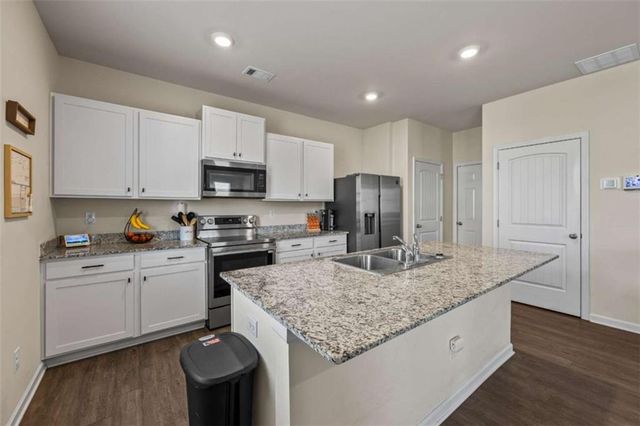 178 Starbuck Parkway, Pendergrass, GA 30567