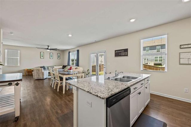 178 Starbuck Parkway, Pendergrass, GA 30567
