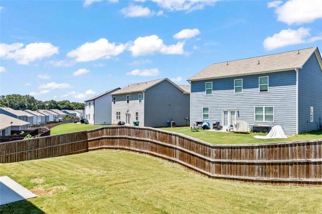 178 Starbuck Parkway, Pendergrass, GA 30567
