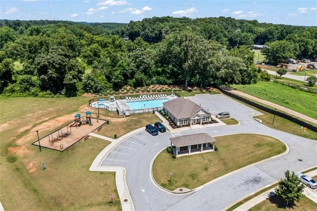 178 Starbuck Parkway, Pendergrass, GA 30567