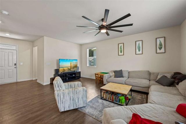 178 Starbuck Parkway, Pendergrass, GA 30567