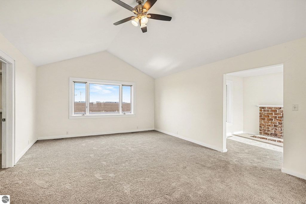 Image 31 of property listing at 6386 E Washington, Ithaca, MI 48847