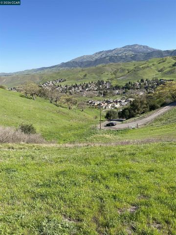 2490 Tassajara Ln, Danville, CA 94526