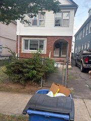 954 Madison Ave 2, Elizabeth City, NJ 07201