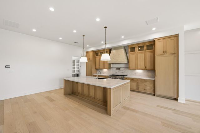 715 Merrill Street, Houston, TX 77009