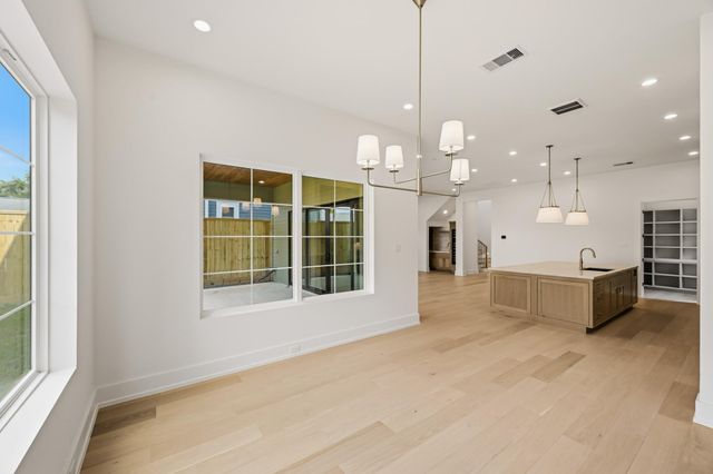 715 Merrill Street, Houston, TX 77009