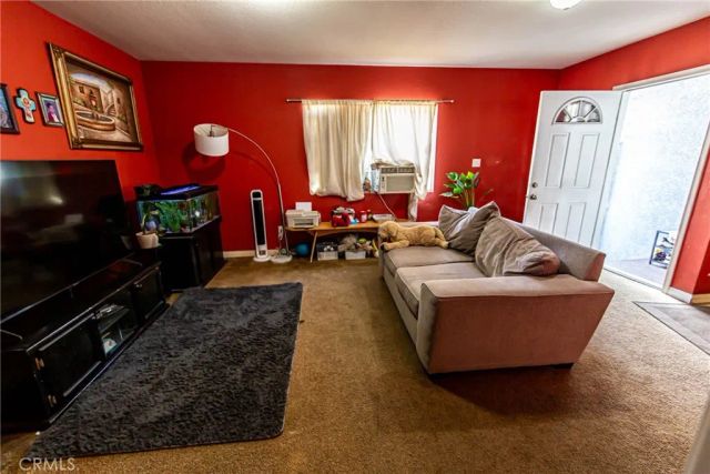 233 W 42nd, Los Angeles, CA 90037