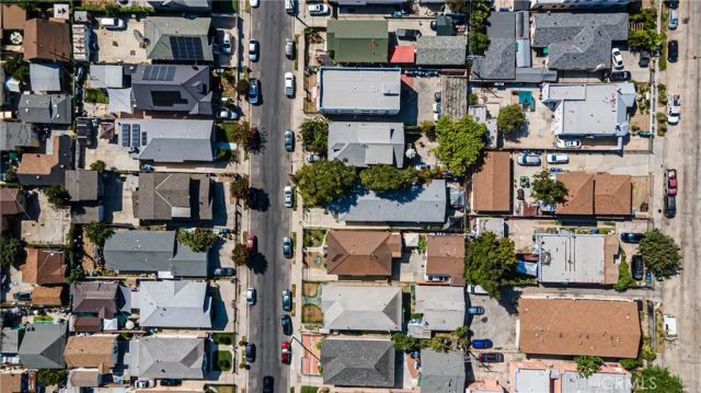 233 W 42nd, Los Angeles, CA 90037