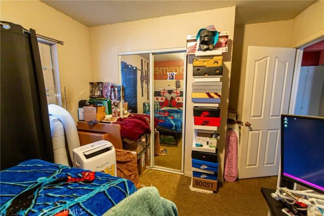 233 W 42nd, Los Angeles, CA 90037