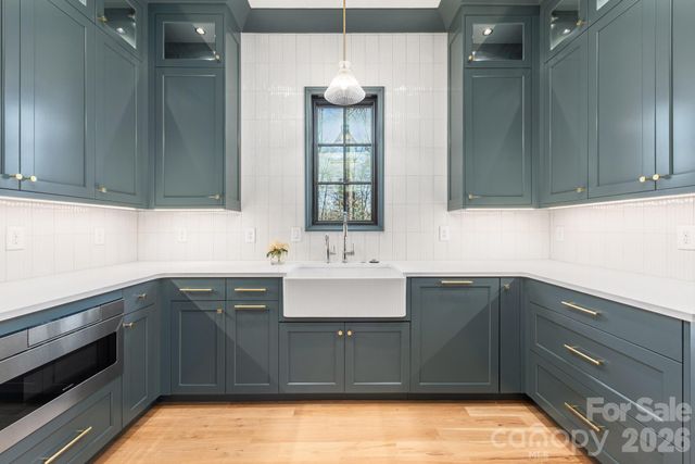 1020 Jefferson Drive, Charlotte, NC 28270