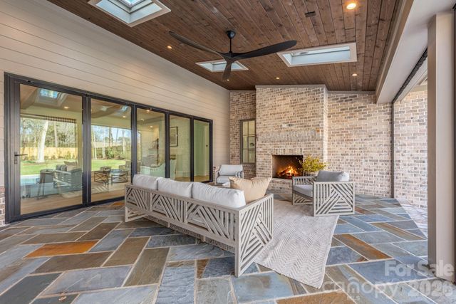 1020 Jefferson Drive, Charlotte, NC 28270