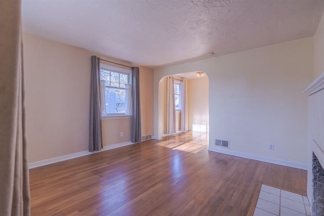 3614 N Madison St, Spokane, WA 99205