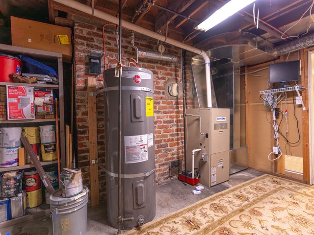 3614 N Madison St, Spokane, WA 99205